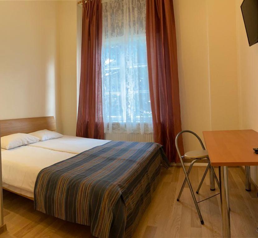 Aquamarine Hotel - Lauluvaeljak ทาลลินน์ ภายนอก รูปภาพ